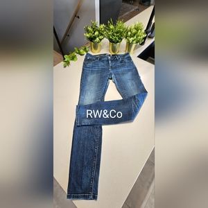 RW&CO Très beau jeans extensible modèle Chelsea bleu foncé effet délavé